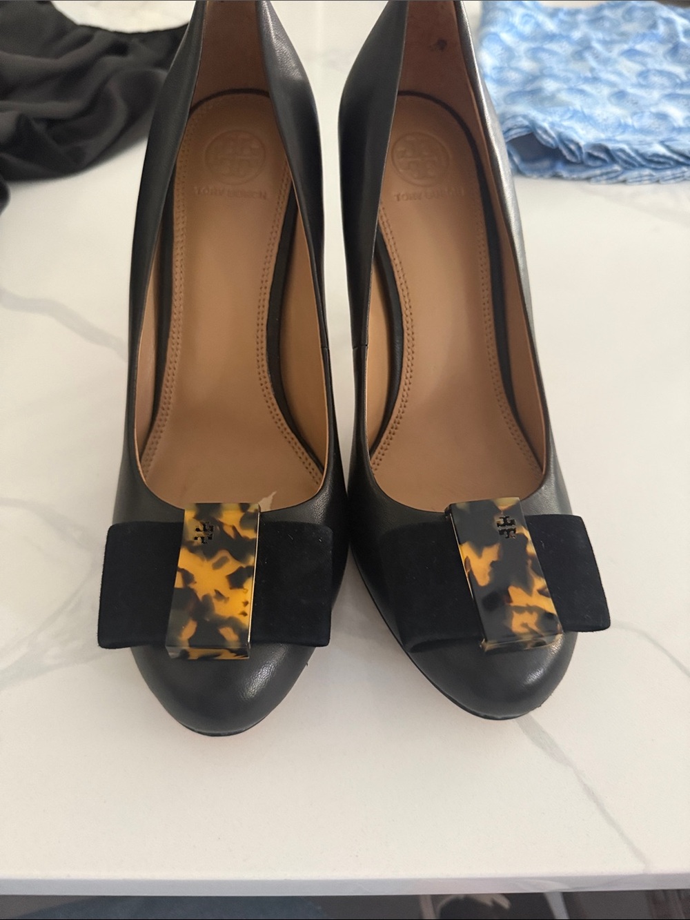 Tory Burch Black Leather Pumps with Tortoiseshell Accent